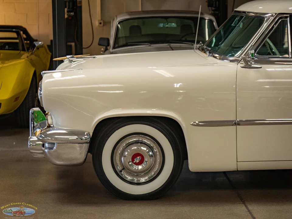 1952 Lincoln Cosmopolitan - Image 5 of 21