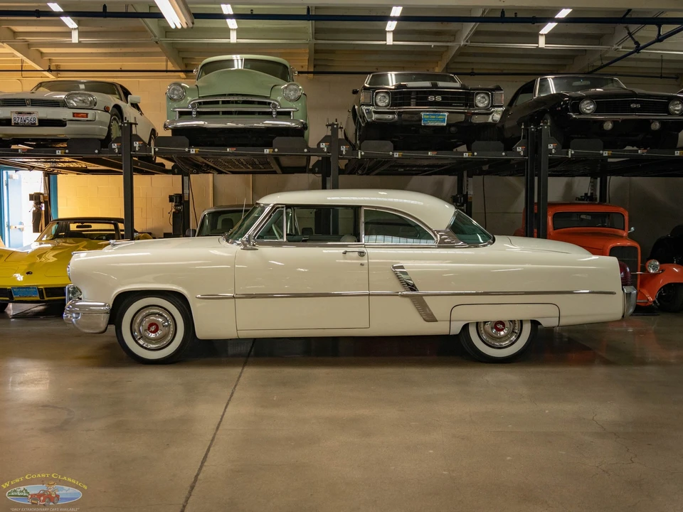 1952 Lincoln Cosmopolitan - Image 7 of 21