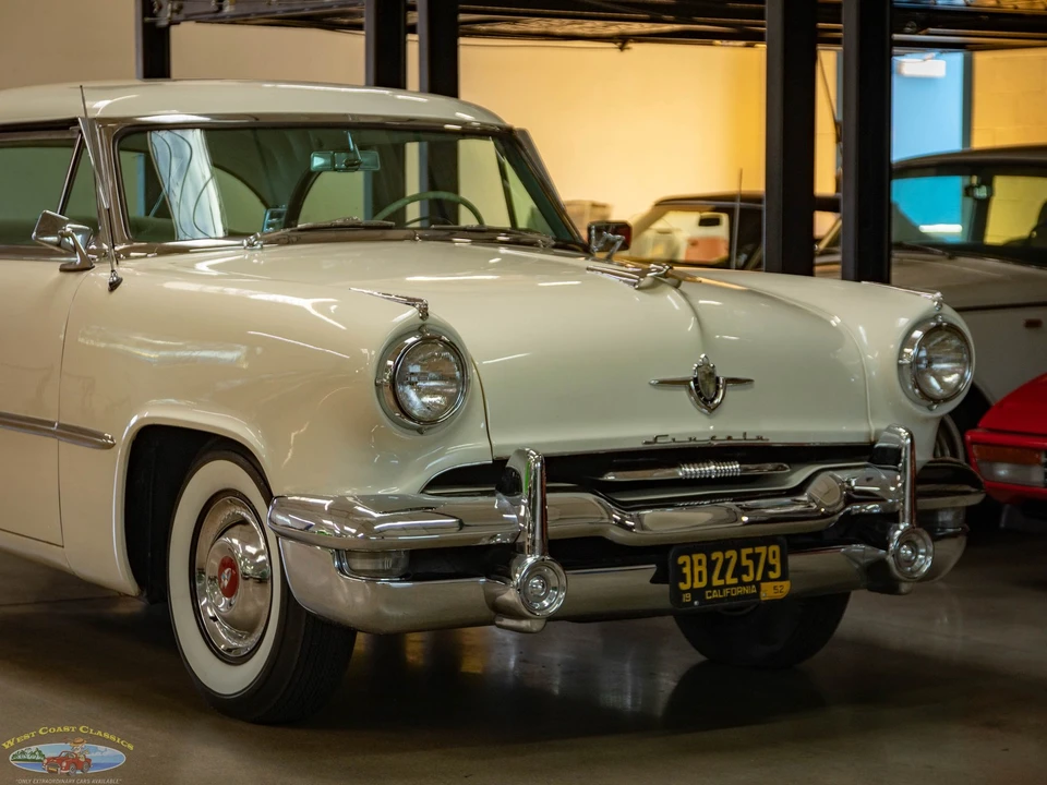 1952 Lincoln Cosmopolitan - Image 13 of 21