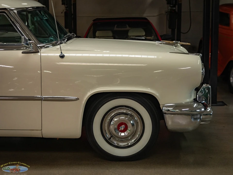 1952 Lincoln Cosmopolitan - Image 4 of 21