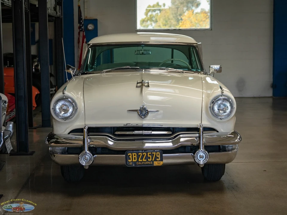 1952 Lincoln Cosmopolitan - Image 14 of 21