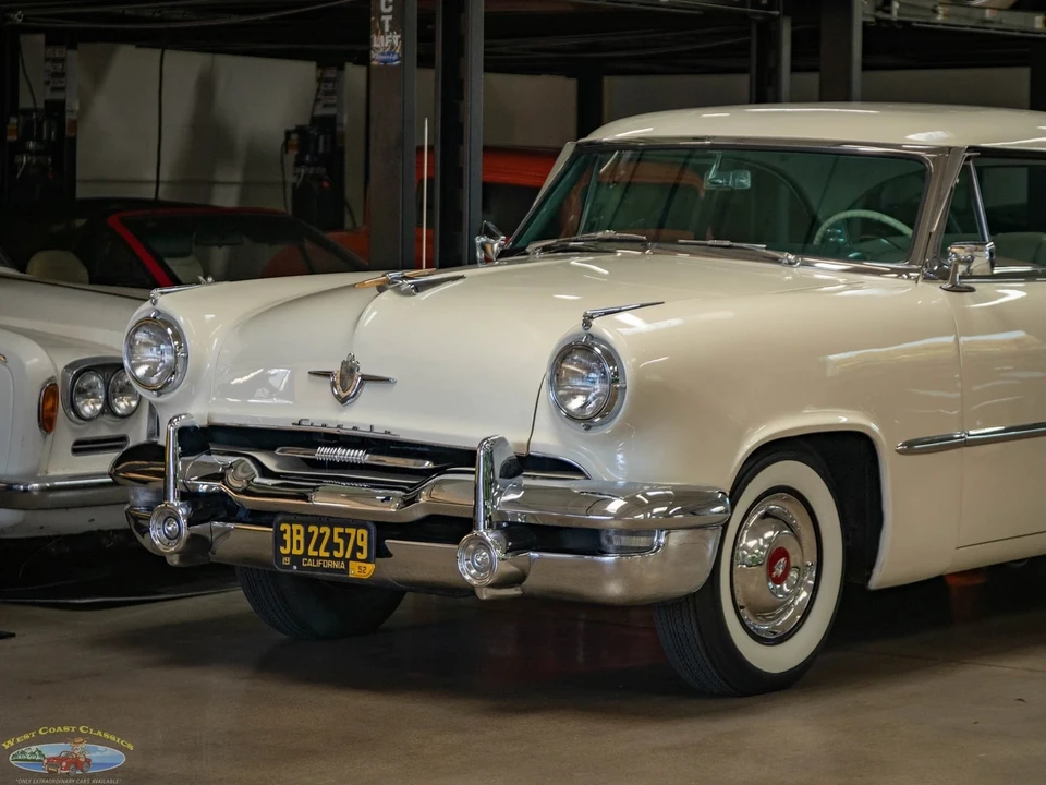 1952 Lincoln Cosmopolitan - Image 9 of 21