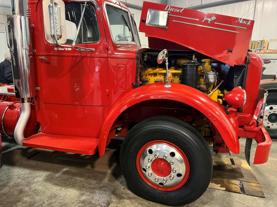 1952 Mack - Image 11 of 14