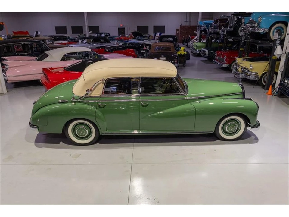 1952 Mercedes-Benz W186 & W189 Adenauer - Image 18 of 31