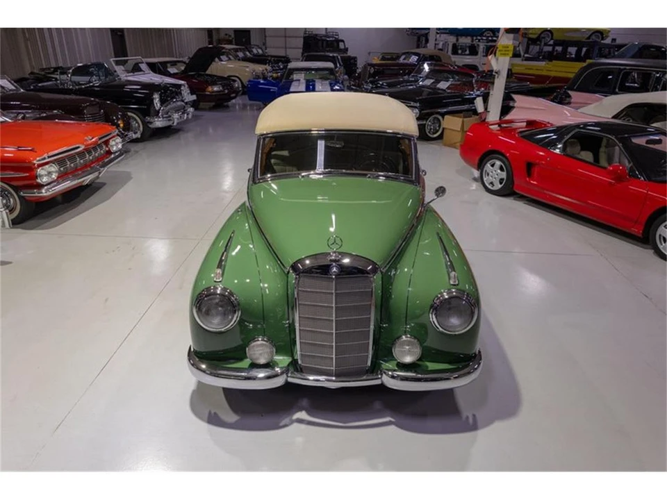 1952 Mercedes-Benz W186 & W189 Adenauer - Image 16 of 31