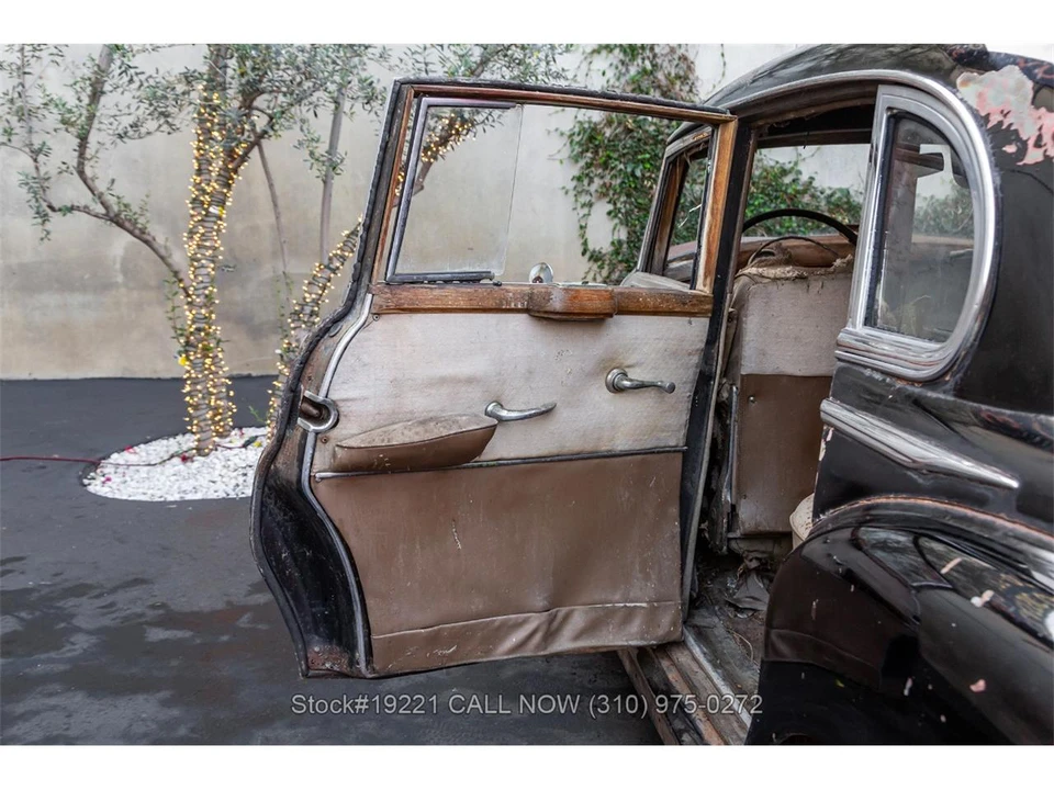 1952 Mercedes-Benz W186 & W189 Adenauer - Image 16 of 31