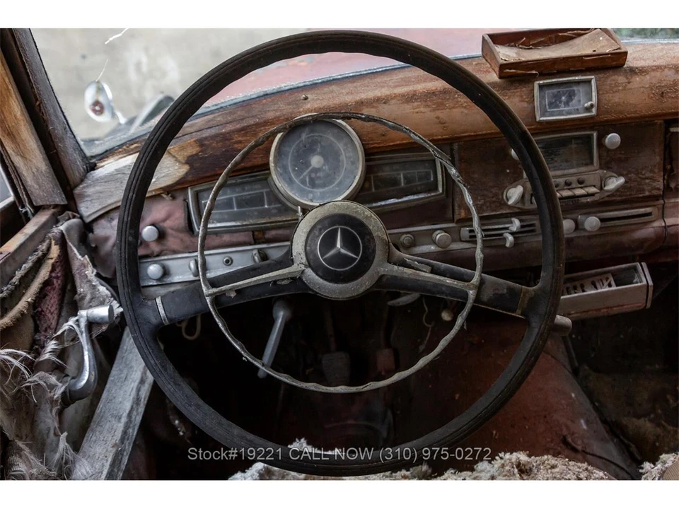 1952 Mercedes-Benz W186 & W189 Adenauer - Image 15 of 31