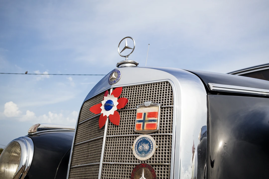 1952 Mercedes-Benz W186 & W189 Adenauer - Image 13 of 31