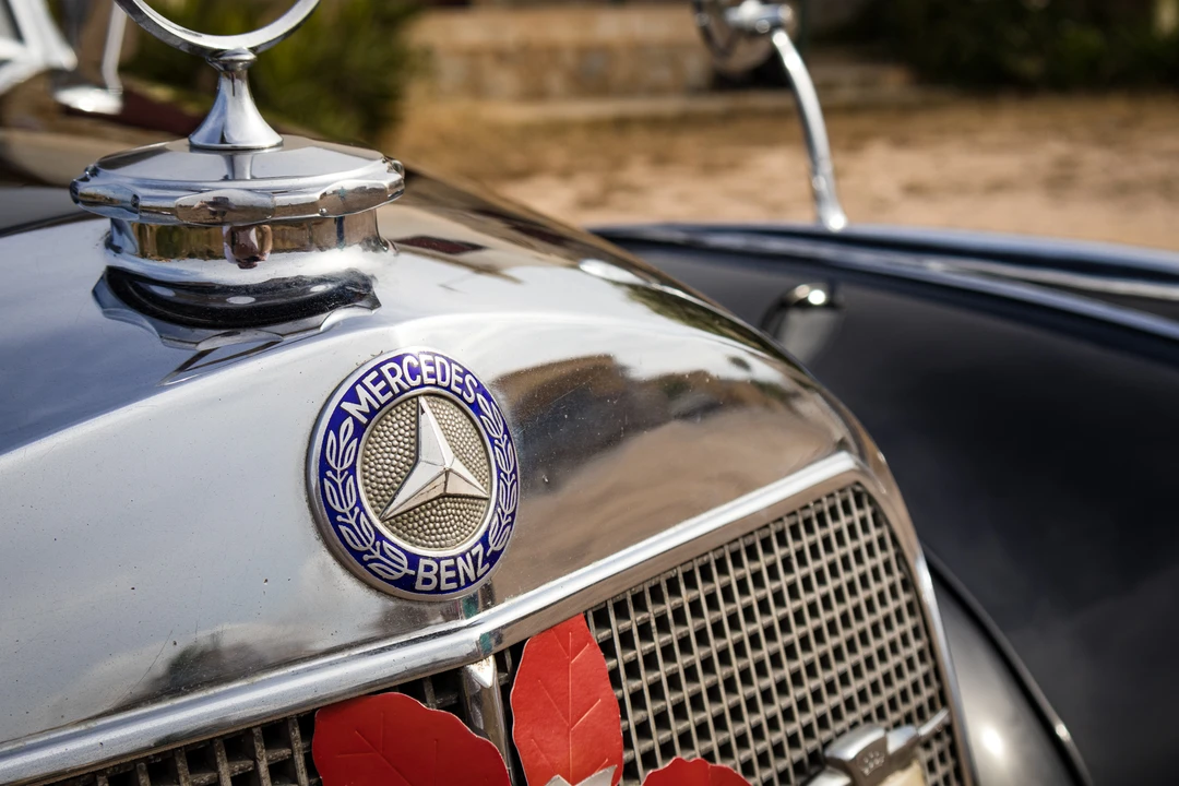 1952 Mercedes-Benz W186 & W189 Adenauer - Image 17 of 31