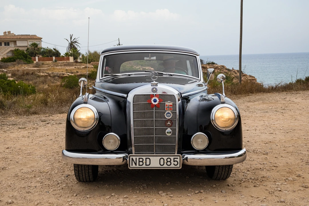 1952 Mercedes-Benz W186 & W189 Adenauer - Image 2 of 31