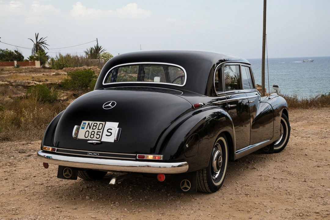 1952 Mercedes-Benz W186 & W189 Adenauer - Image 5 of 31