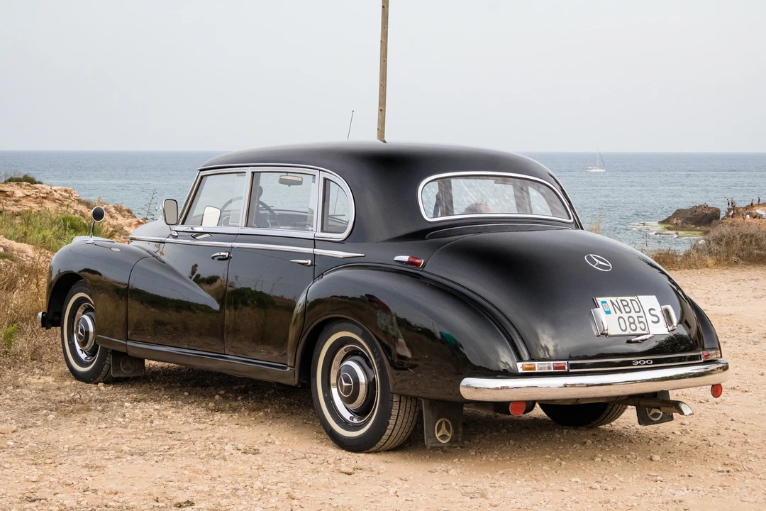 1952 Mercedes-Benz W186 & W189 Adenauer - Image 6 of 31