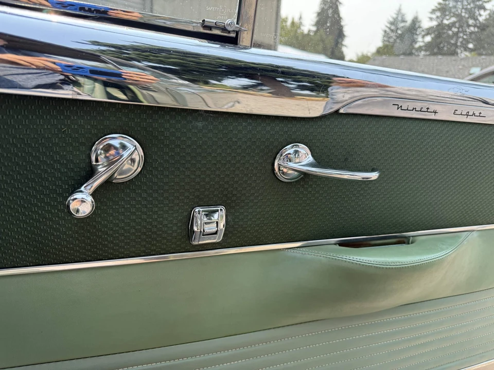 1952 Oldsmobile 98 - Image 16 of 31