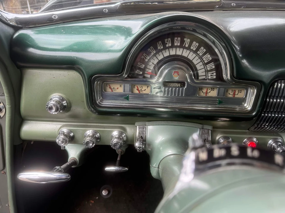 1952 Oldsmobile 98 - Image 20 of 31