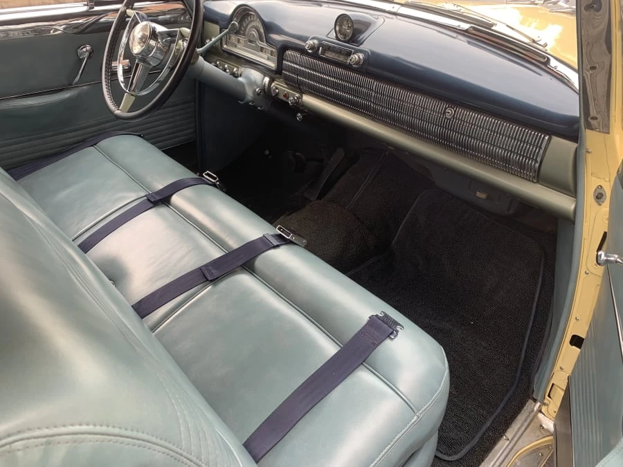 1952 Oldsmobile 98 - Image 5 of 8