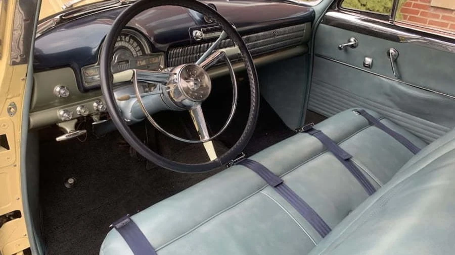 1952 Oldsmobile 98 - Image 4 of 8