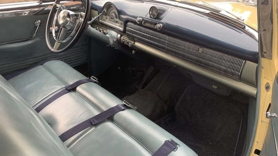 1952 Oldsmobile 98 - Image 5 of 8