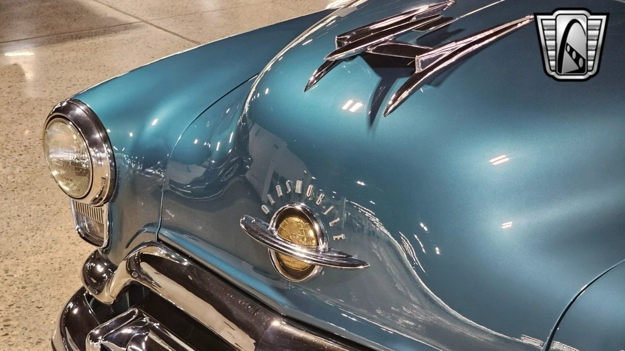 1952 Oldsmobile 88 - Image 12 of 12