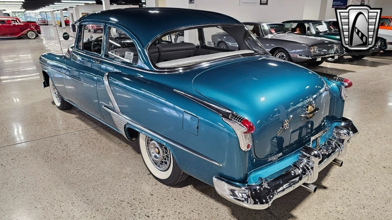 1952 Oldsmobile 88 - Image 4 of 12