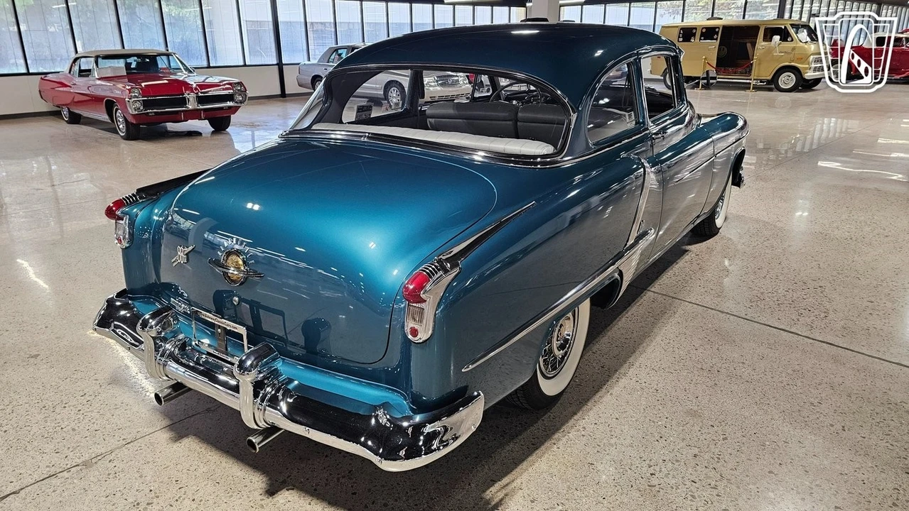 1952 Oldsmobile 88 - Image 12 of 12