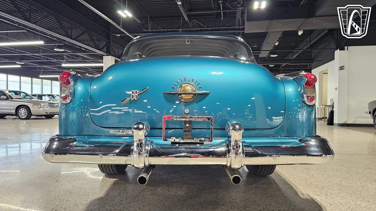 1952 Oldsmobile 88 - Image 11 of 12