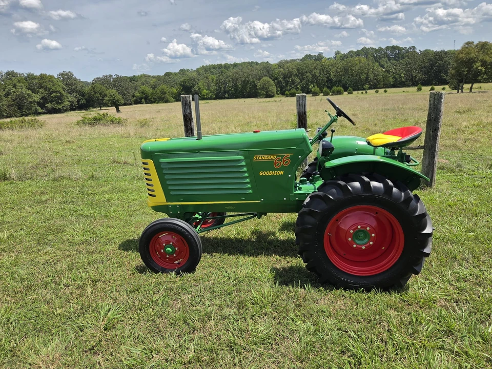 1952 Ford Tractor - Image 14 of 31