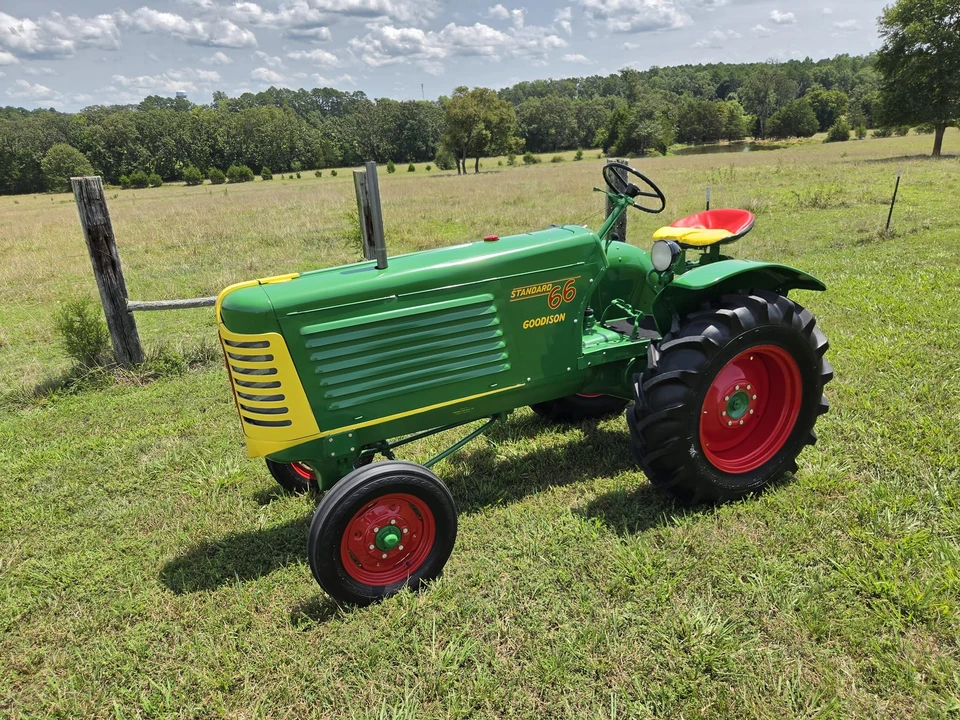 1952 Ford Tractor - Image 10 of 31