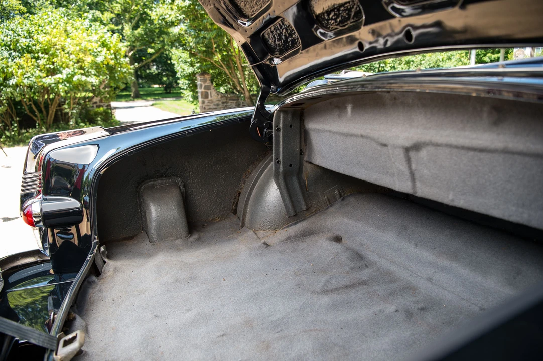 1952 Packard Caribbean - Image 14 of 31