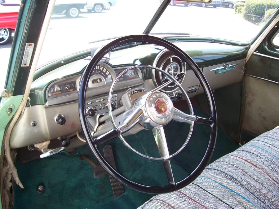 1952 Pontiac Chieftain - Image 4 of 12