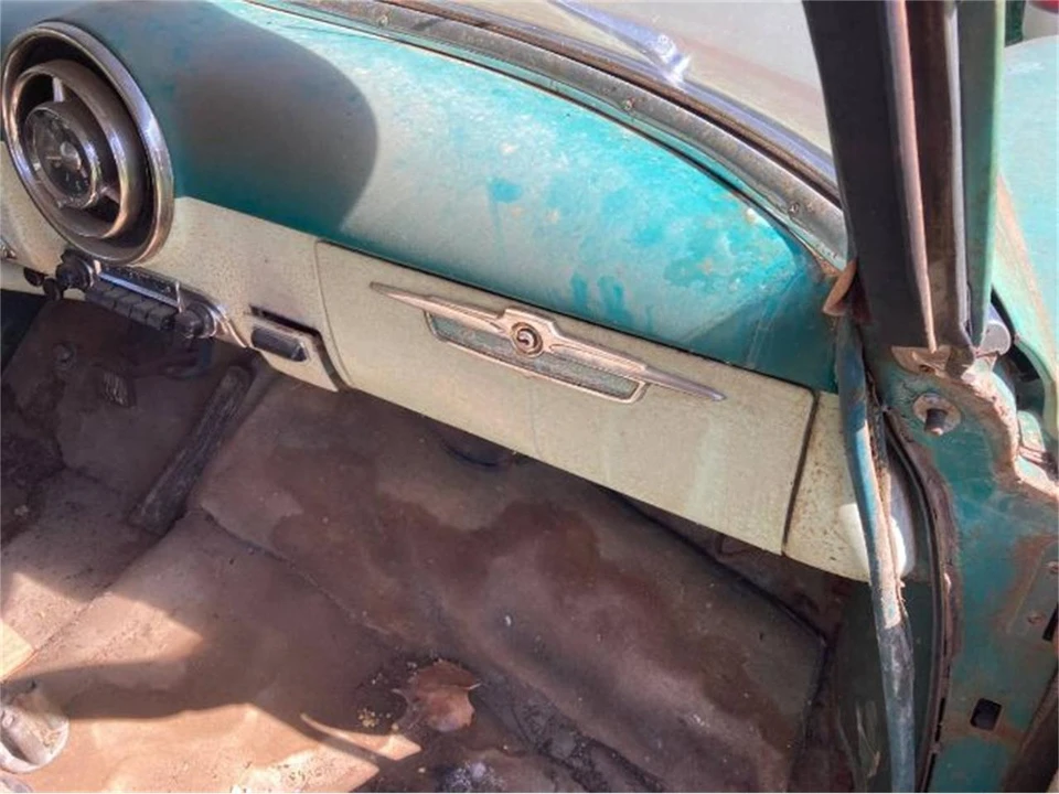 1952 Pontiac Chieftain - Image 17 of 24