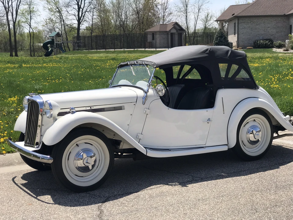 1952 Singer - Image 3 of 31