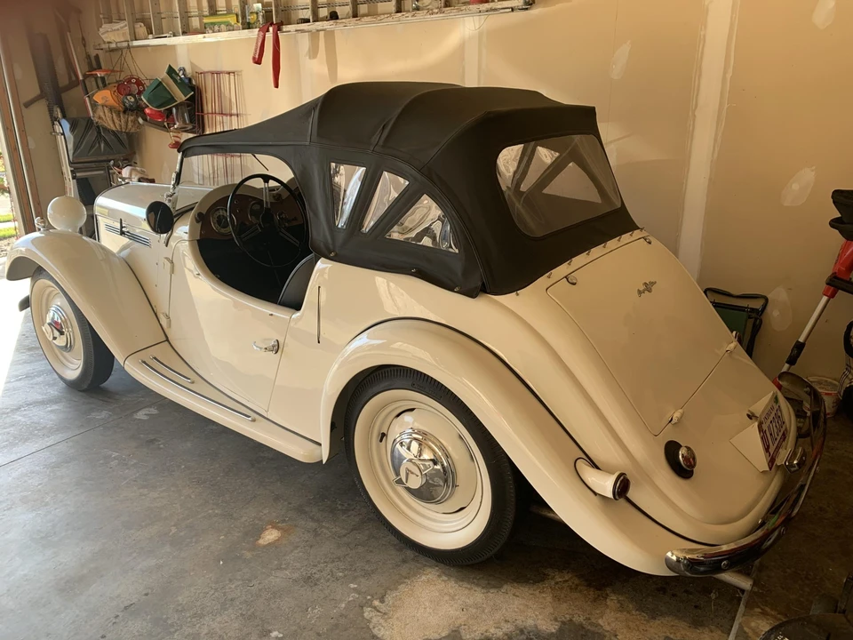 1952 Singer - Image 8 of 31