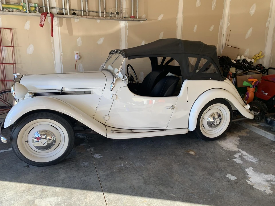1952 Singer - Image 6 of 31