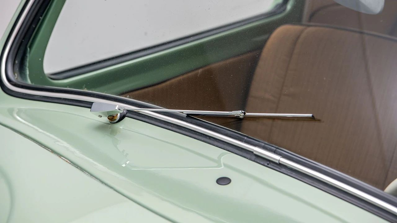1952 Volkswagen Beetle (Split Window) - Image 25 of 31