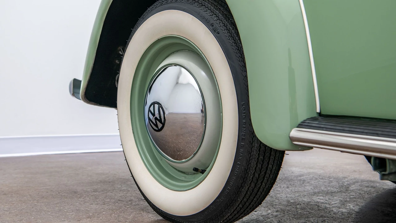 1952 Volkswagen Beetle (Split Window) - Image 29 of 31