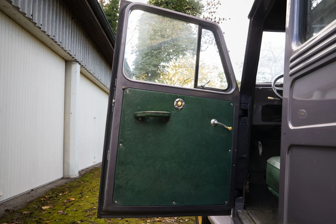 1952 Willys Jeep Wagon - Image 5 of 31