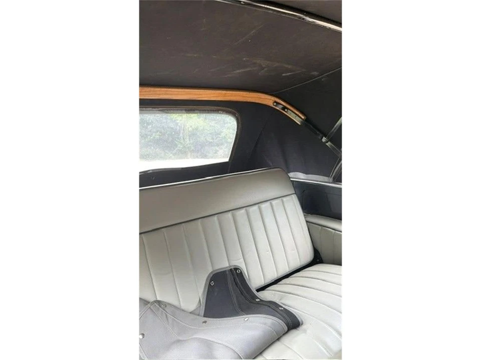 1952 Willys Jeepster - Image 11 of 15