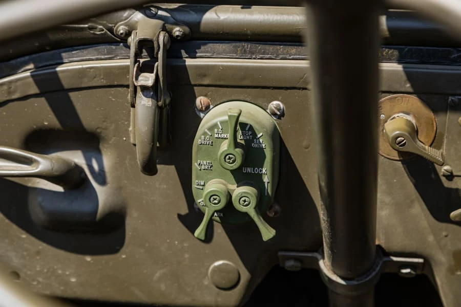 1952 Willys M38 & M38A1 - Image 25 of 31
