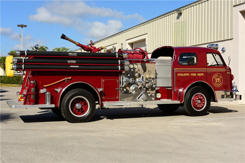 1953 American LaFrance - Image 5 of 5