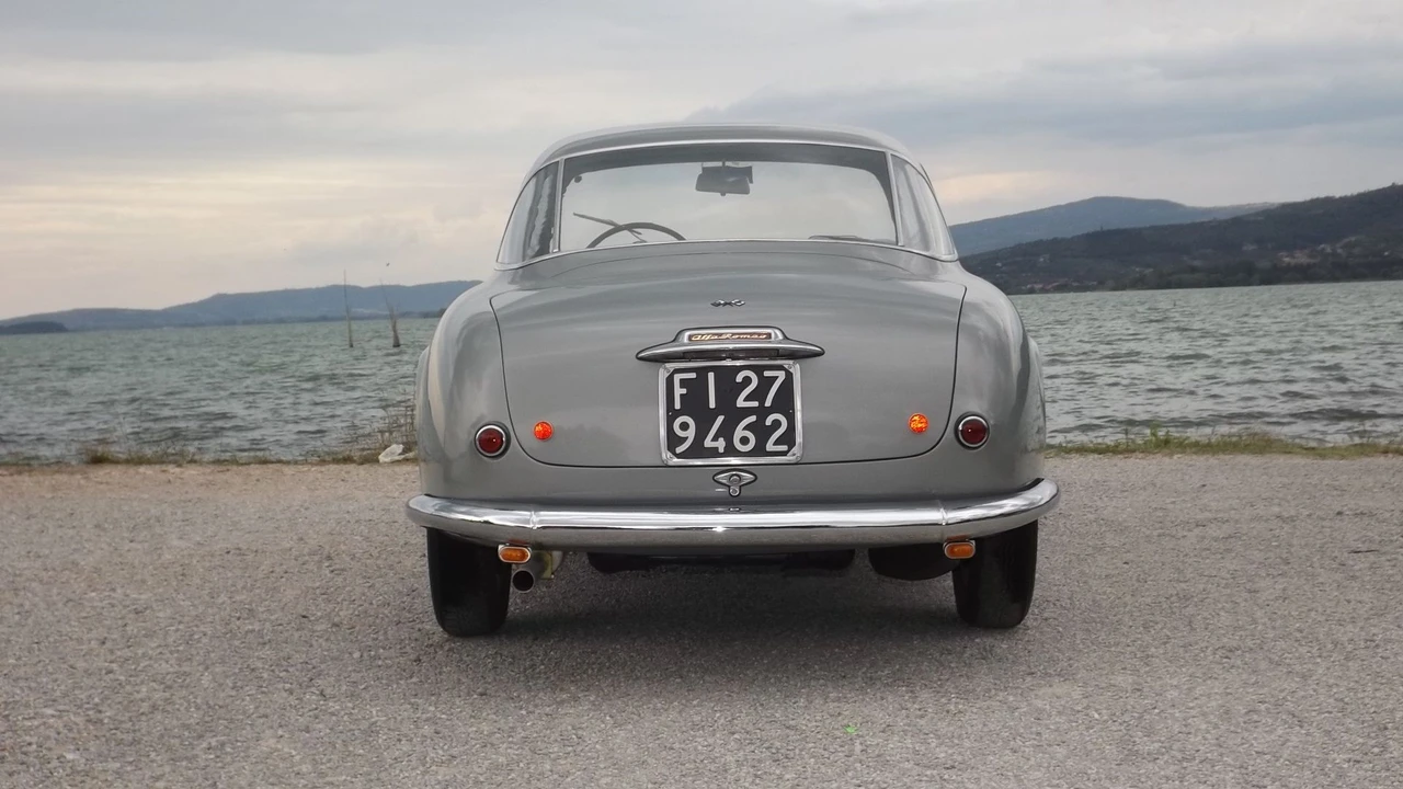 1953 Alfa Romeo 1900 - Image 18 of 31