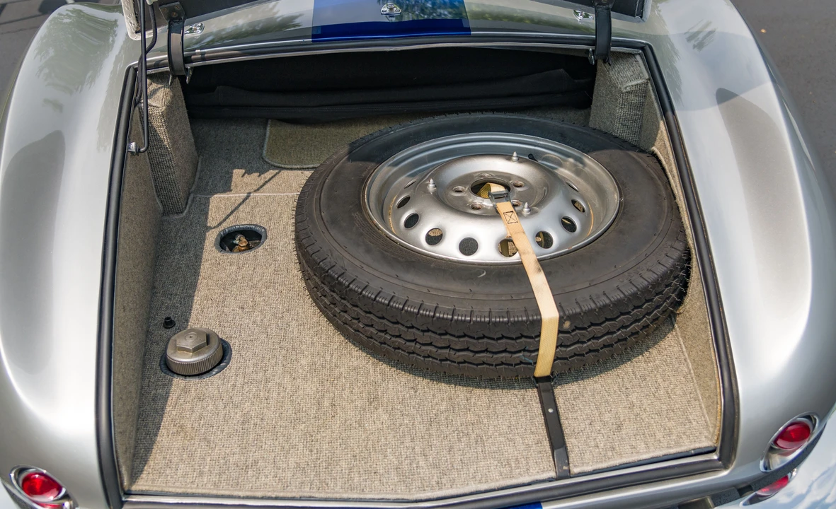 1953 Arnolt - Image 3 of 31