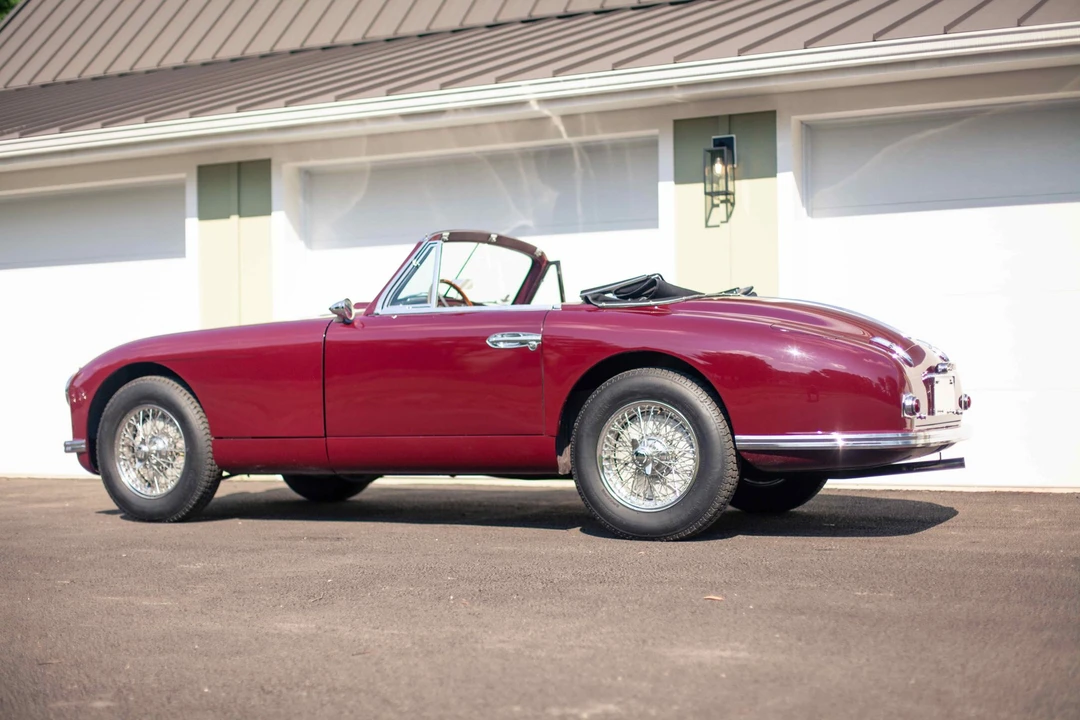 1953 Aston Martin DB1 & DB2 & DB2/4 & DB Mark III - Image 16 of 31