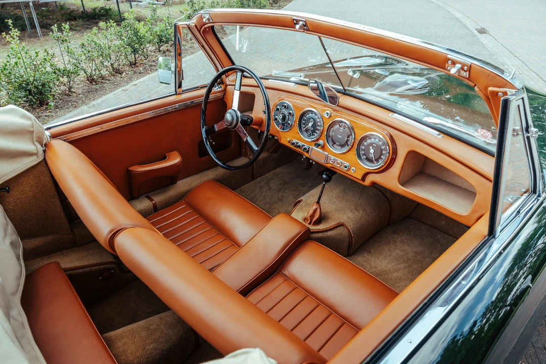 1953 Aston Martin DB1 & DB2 & DB2/4 & DB Mark III - Image 23 of 31