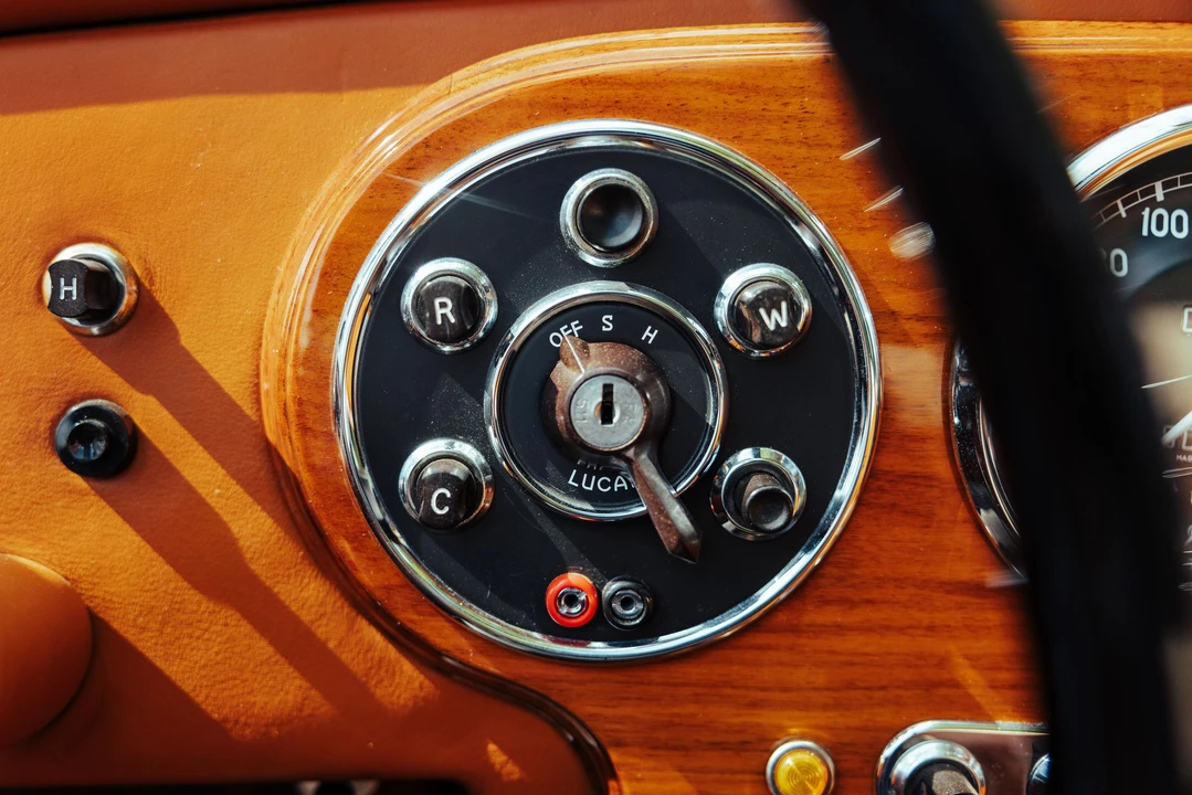 1953 Aston Martin DB1 & DB2 & DB2/4 & DB Mark III - Image 30 of 31