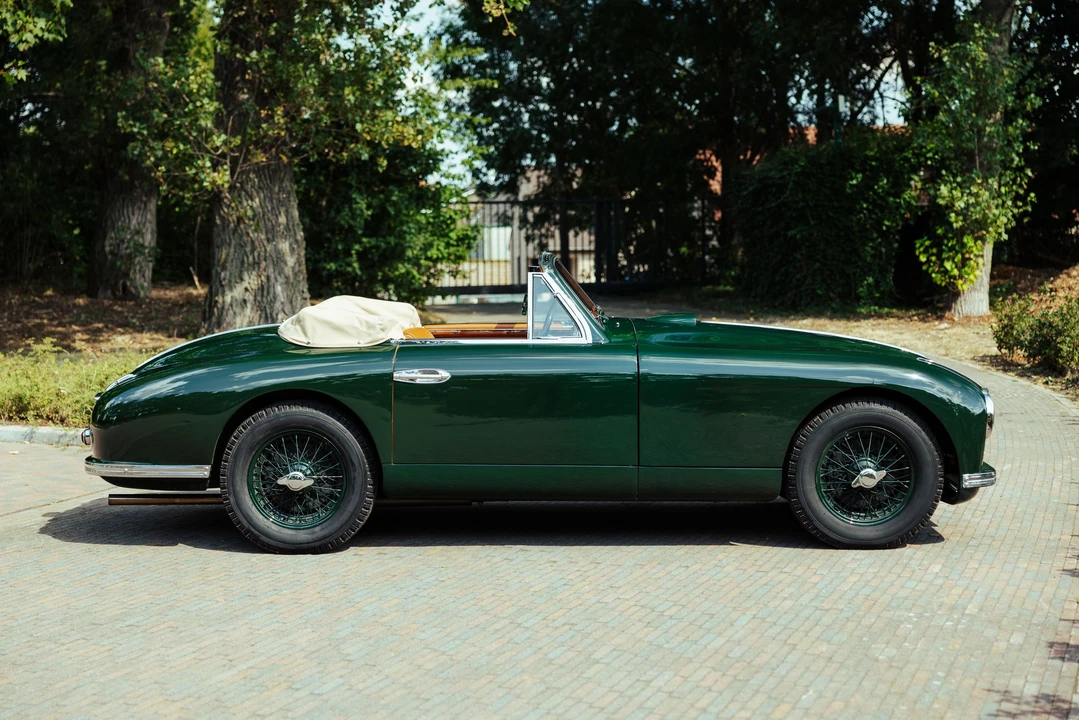 1953 Aston Martin DB1 & DB2 & DB2/4 & DB Mark III - Image 11 of 31