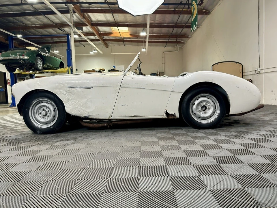 1953 Austin-Healey 3000 - Image 16 of 31