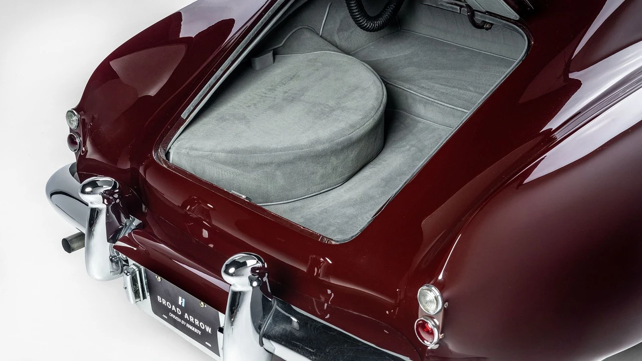 1953 Bentley R-Type Continental - Image 8 of 31