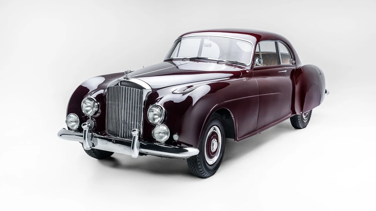 1953 Bentley R-Type Continental - Image 13 of 31
