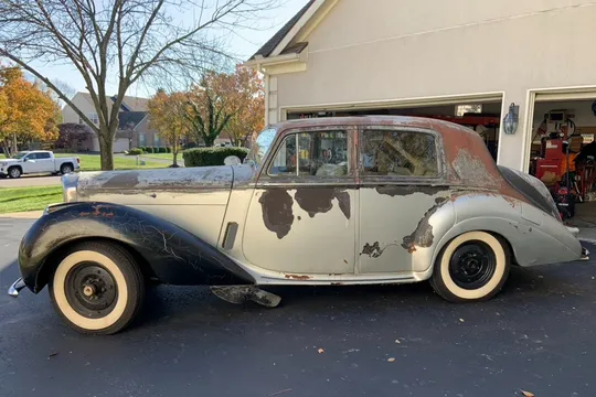 1953 Bentley R-Type Saloon