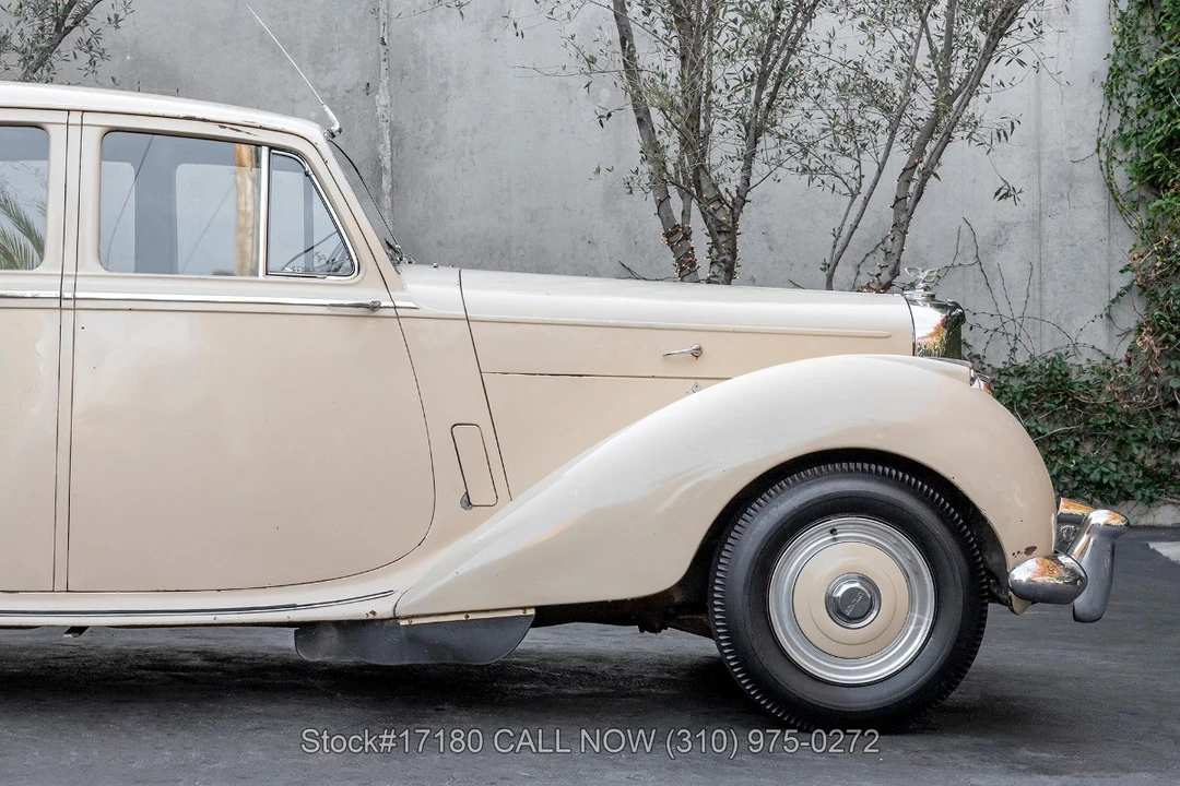 1953 Bentley R-Type Continental - Image 11 of 31